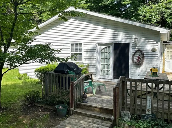 4820 Morse Dr, Caseville, MI 48725