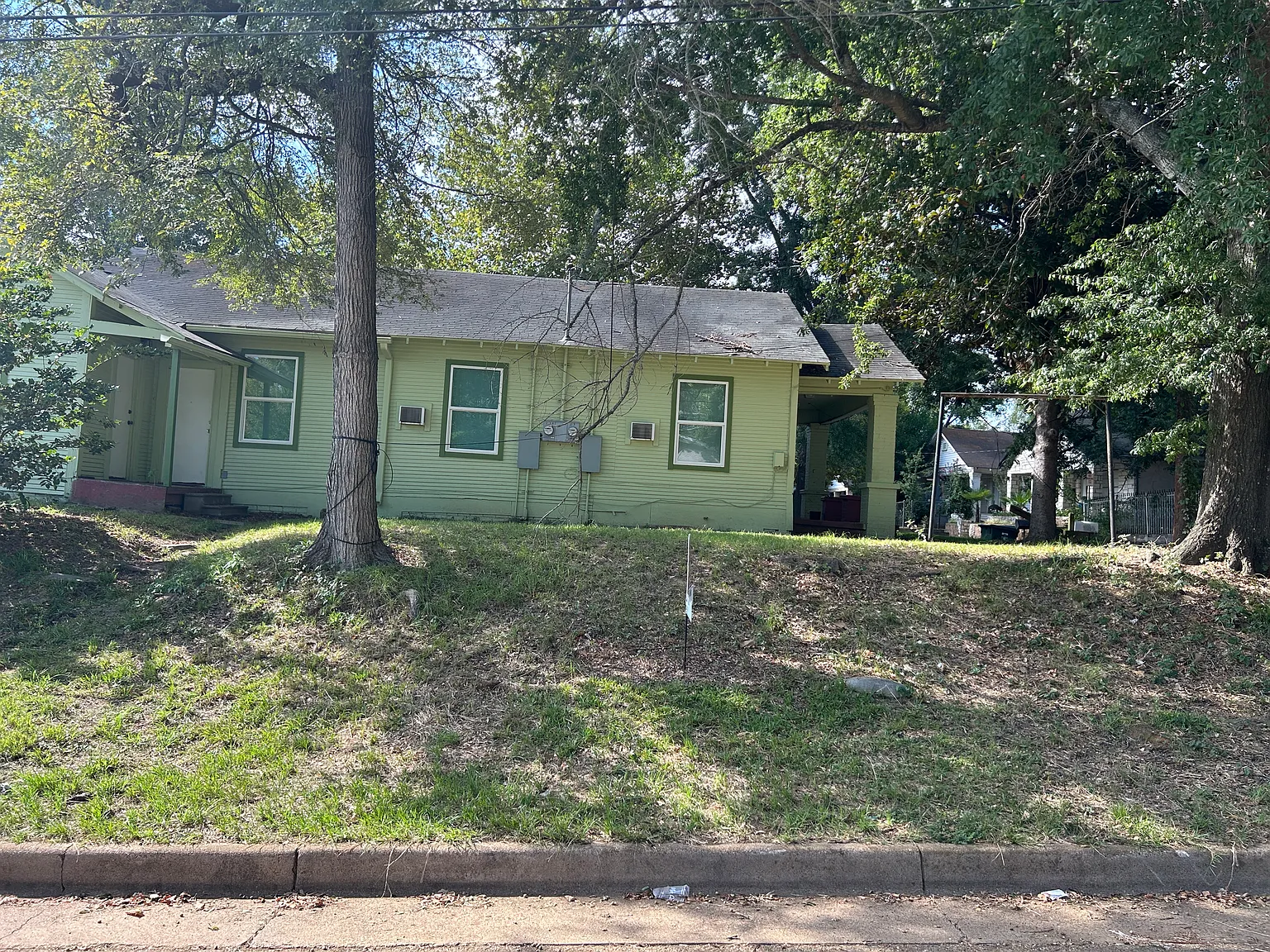 2 bed, $900 — Photo 1