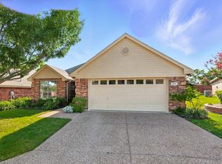 919 Cresthaven Dr #4, Cedar Hill, TX 75104