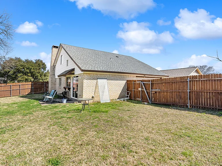 6021 Jester Dr — Photo 17