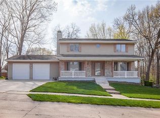 923 S Cedar Hill Dr, Decatur, IL 62521