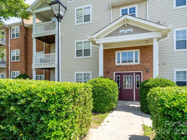 10614 Hill Point Ct, Charlotte, NC 28262