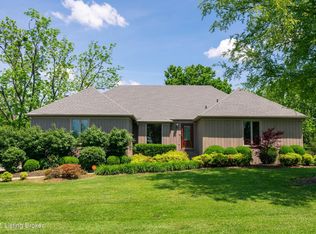 5407 Navajo Rd, Indian Hills, KY 40207