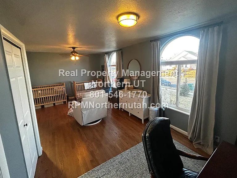 703 W 2175 N — Photo 18