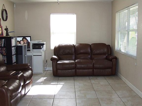 5th image of 1811 27th Avenue Dr E