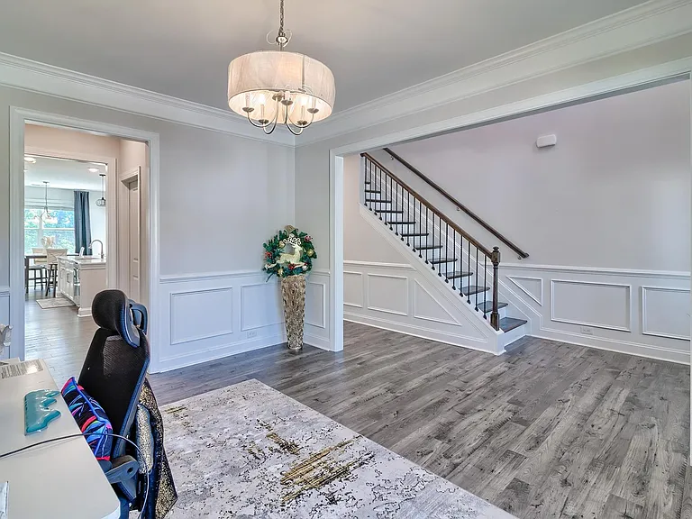 558 Mahonia Rd — Photo 9