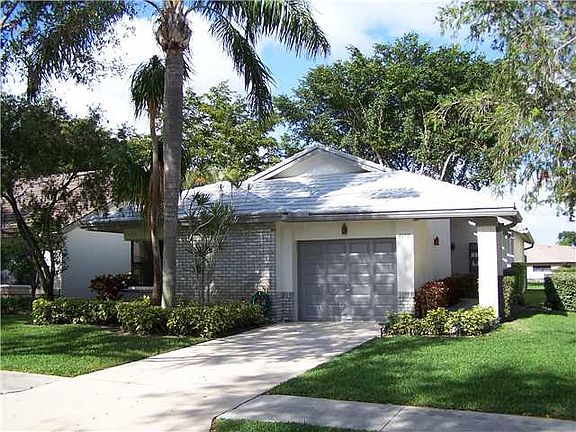 2nd image of 4900 Boxwood Cir