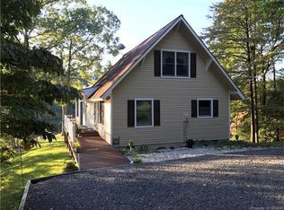 327 Deer Trail Dr, Farnham, VA 22460