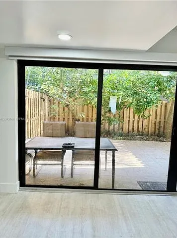 8010 NW 27th Pl — Photo 9