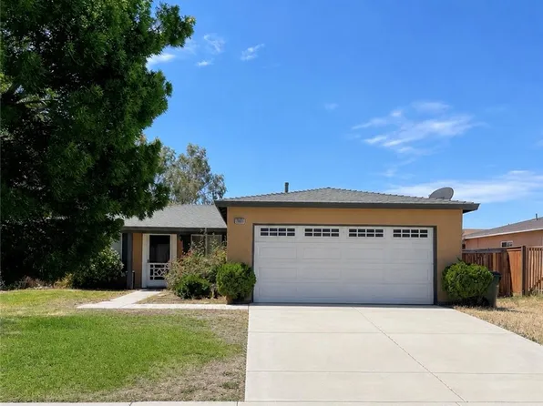 10607 Chesterfield St, Adelanto, CA 92301