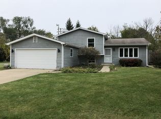 1138 Beach Rd, Zion, IL 60099