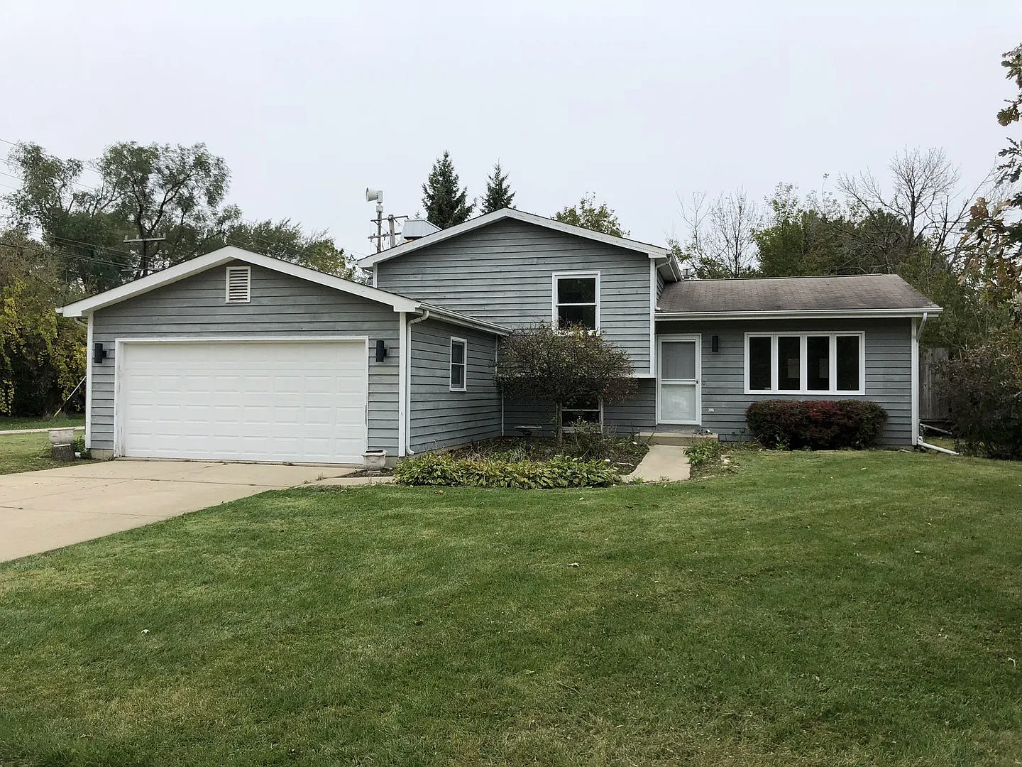 1138 Beach Rd photo 1