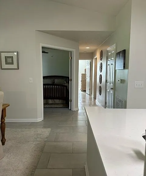 Large 2nd bedroom/office combo