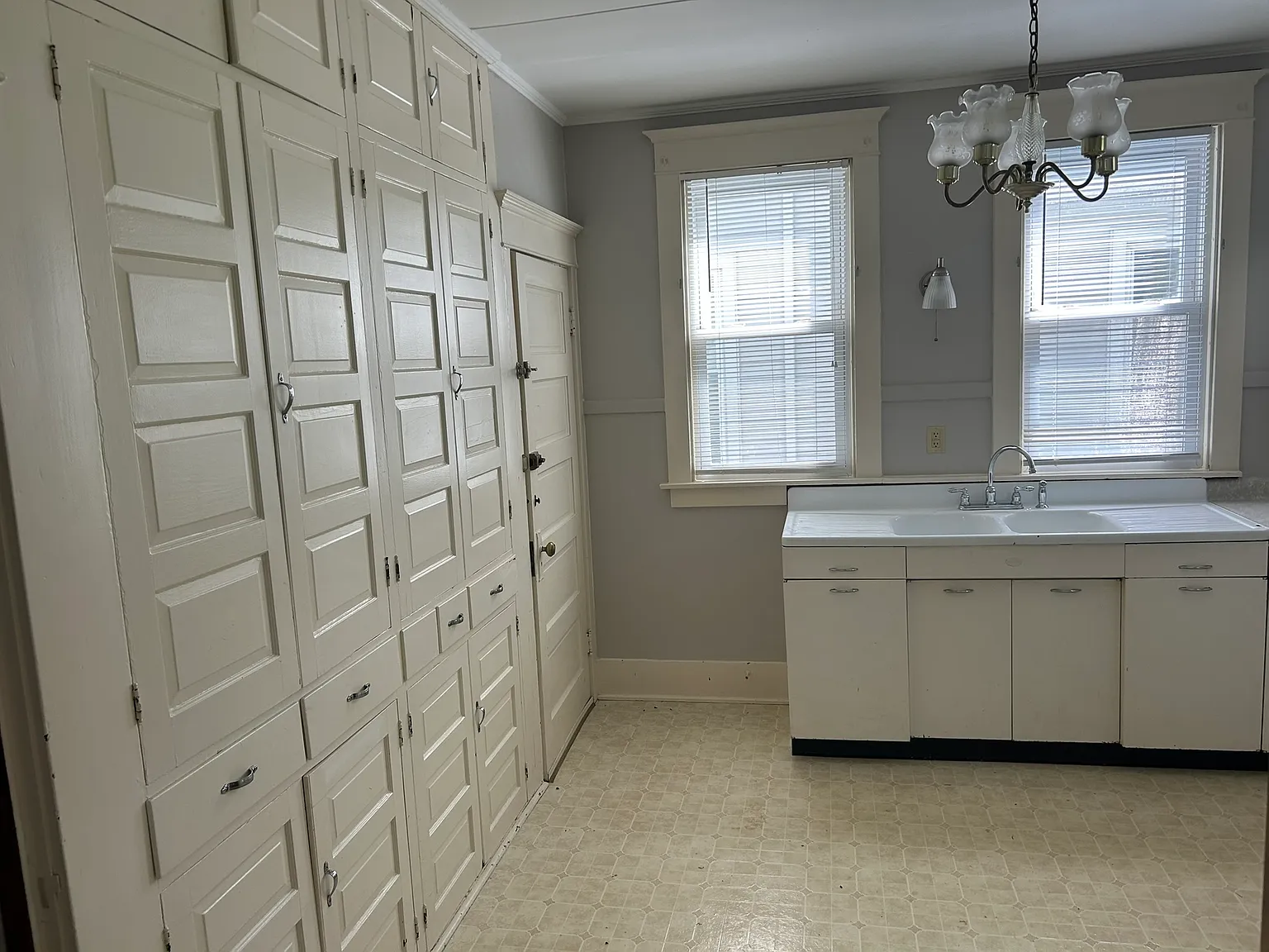 2 bed, 1200 sqft, $850 — Photo 3