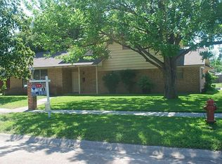 2202 Locklaine Dr, Pasadena, TX 77502