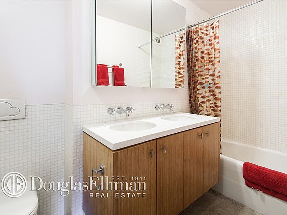 3rd image of 140 W End Ave #5V