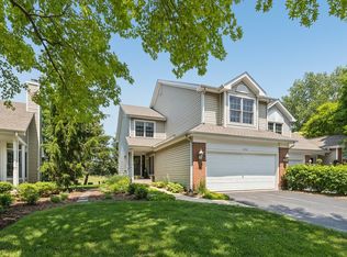 1714 Waverly Cir, St Charles, IL 60174