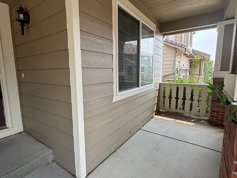 10549 Laurelglen Cir — Photo 2