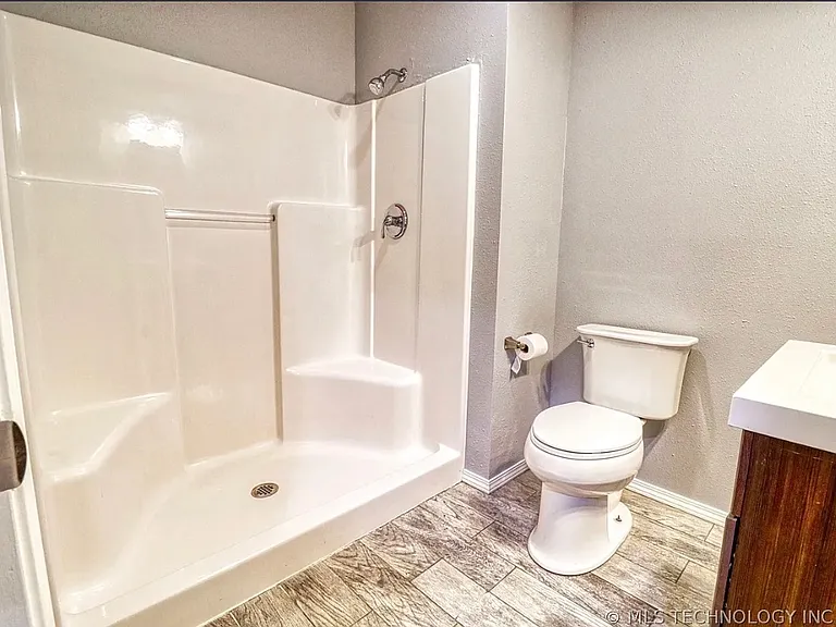 107 Hillside Ln — Photo 16