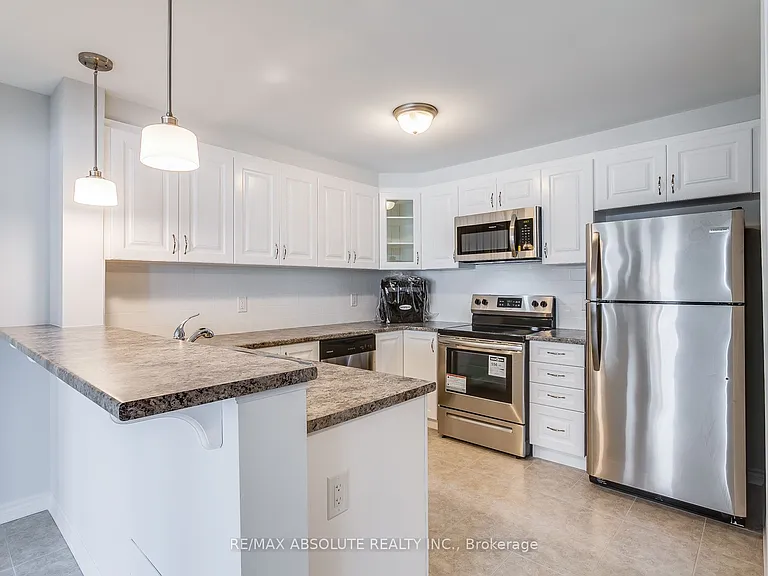 315 Pumpkinseed Cres — Photo 4