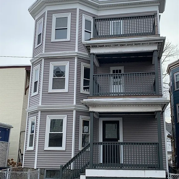 6 Taft St #1 — Photo 1