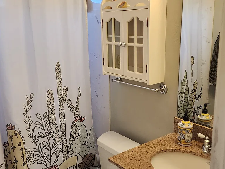Florland Dr — Photo 3