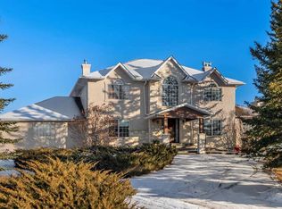 159 W Rosewood Dr SW, Rocky View County, AB T3Z 3K7