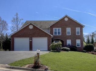 1917 Springmill Rd, Salem, VA 24153