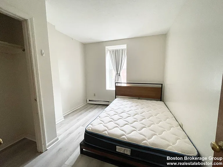 92 Hammond St — Photo 32