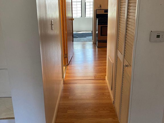 5th image of 2521 W Haddon Ave #1
