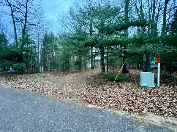 7126 Timber Ln, Lake Tomahawk, WI 54539