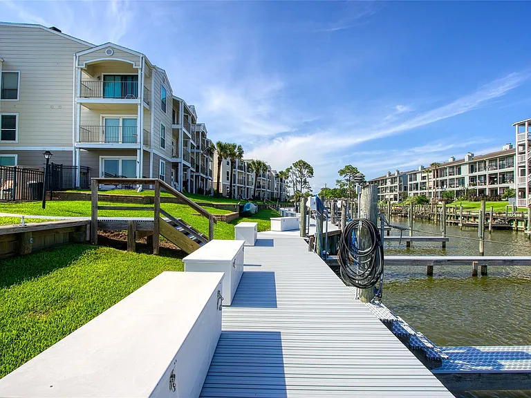 307 Yacht Club Ln #307 — Photo 18