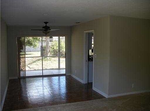 3rd image of 8201 NW 38th St