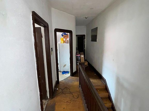 2nd image of 538 Elkins Ave