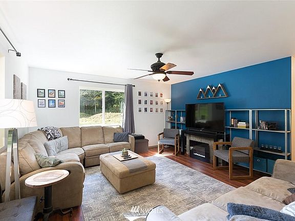 3rd image of 131 Cline Cabin Ln