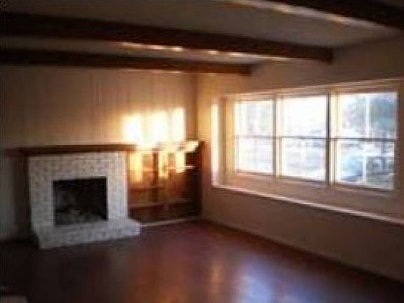 Living Room - Fireplace