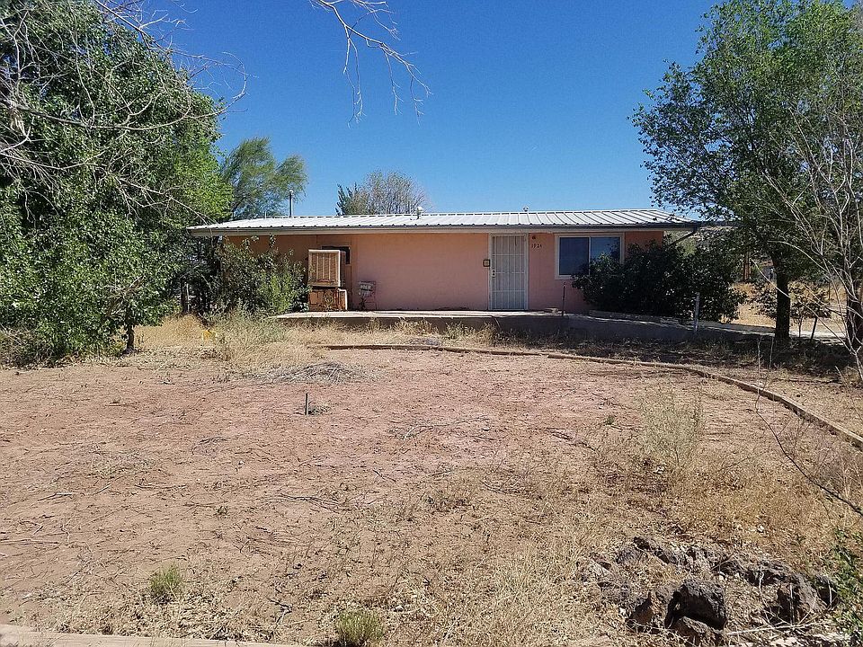 2nd image of 1995 Zuni Canyon Rd