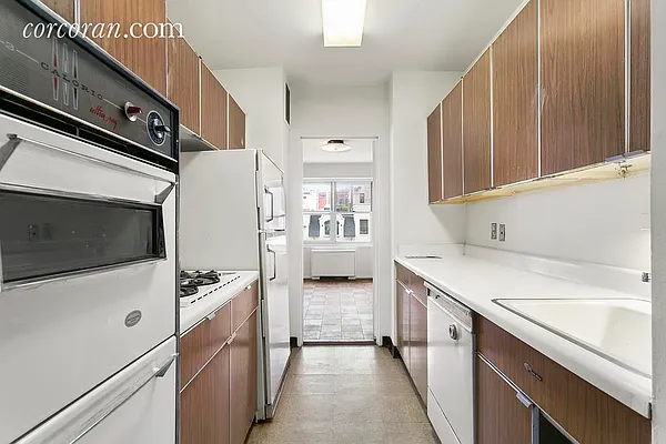 Sold by Corcoran | media 25