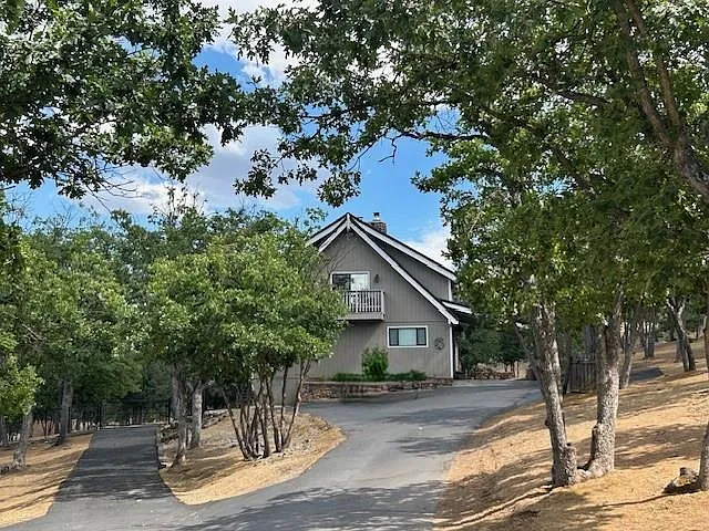 4230 Travis Heights Rd photo 1