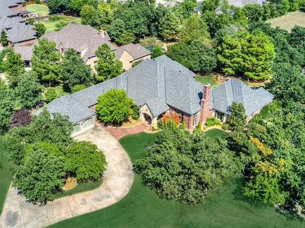 3900 Redmont Ct, Edmond, OK 73034