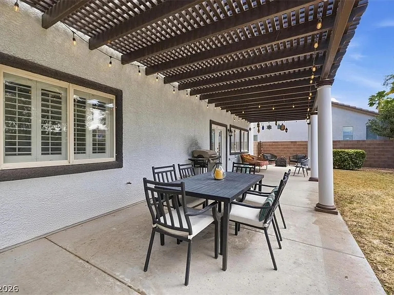 5397 Esparon Ave — Photo 32