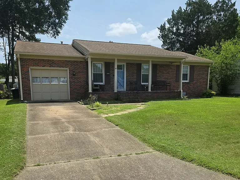 65 Bonita Dr — Photo 1