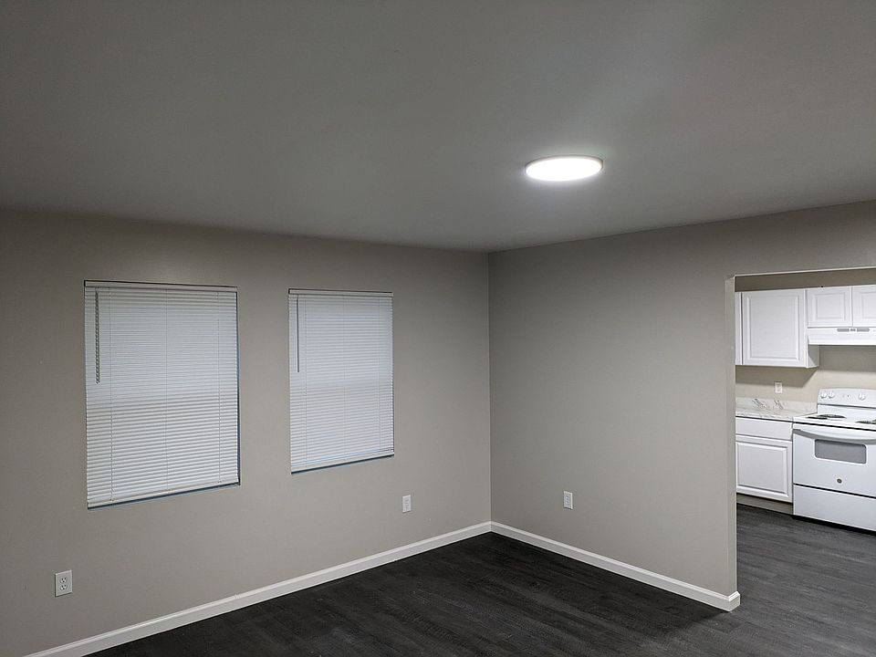 1st image of 472 Dianne Dr