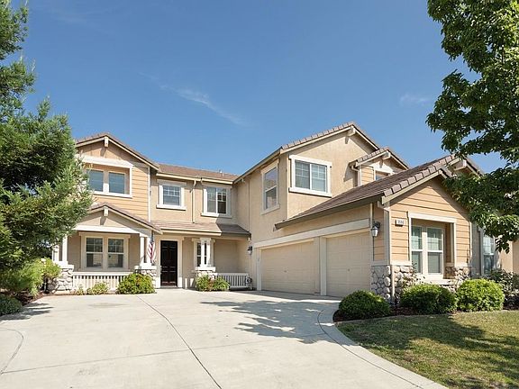 2nd image of 3596 Goldenstar St