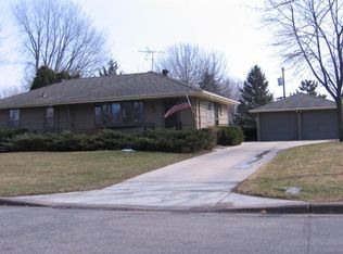 8473 Greystone Ave S, Cottage Grove, MN 55016