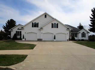 3121 5th Ave S, Escanaba, MI 49829