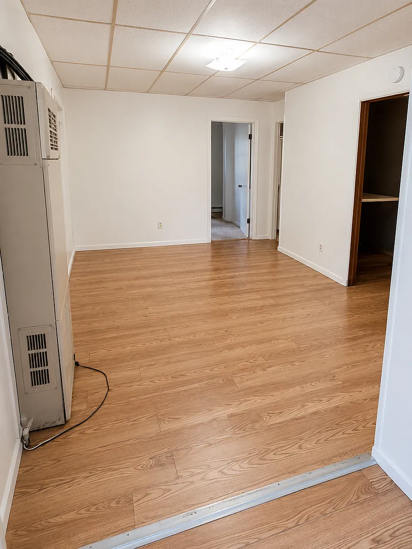 2 Bed / 1 Bath Apartment at Pearl Street Apartments — Photo 4
