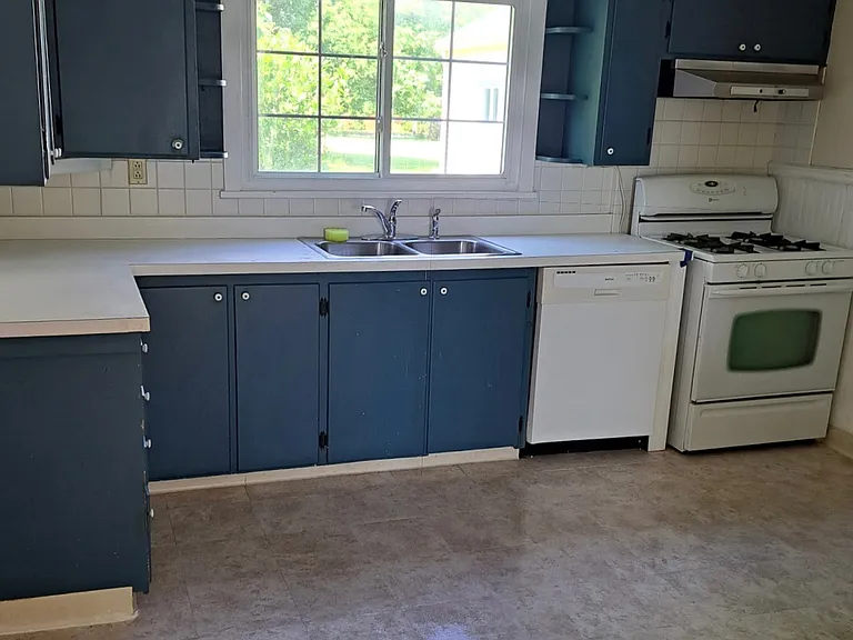 470 Ellicott St — Photo 5