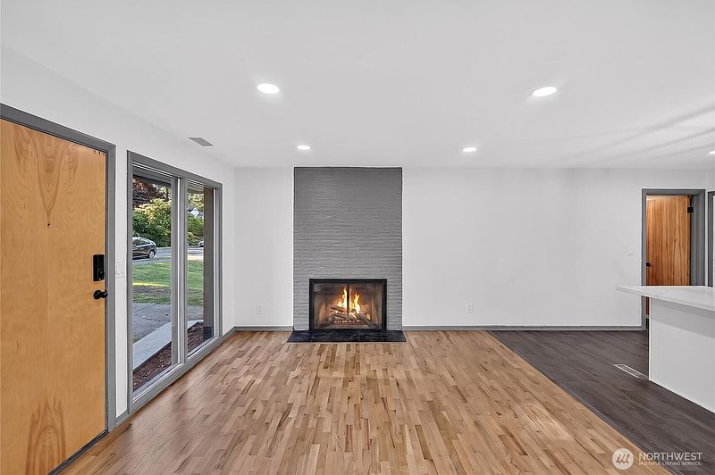 2nd image of 429 Harvard Avenue