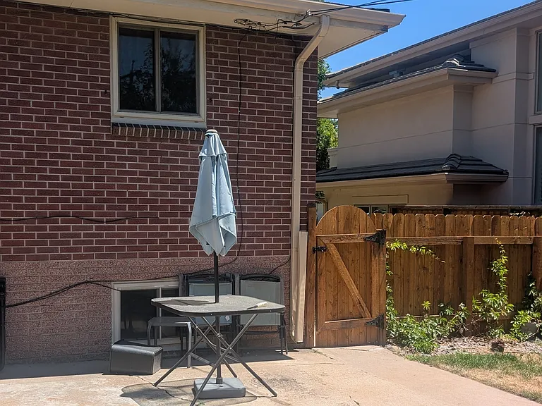 525 N Clayton St #B — Photo 13